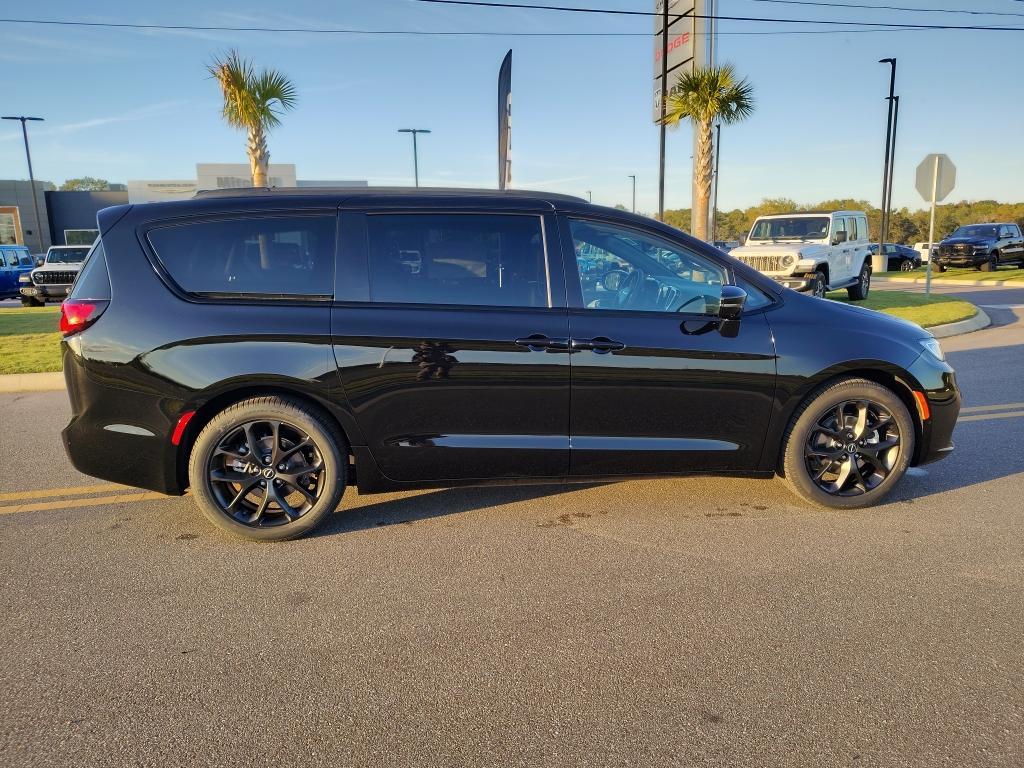 new 2026 Chrysler Pacifica car, priced at $49,054