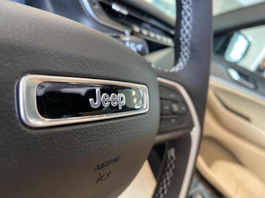 new 2024 Jeep Grand Cherokee car, priced at $44,214