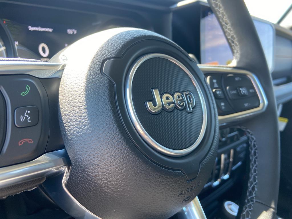 new 2025 Jeep Wrangler car, priced at $54,558