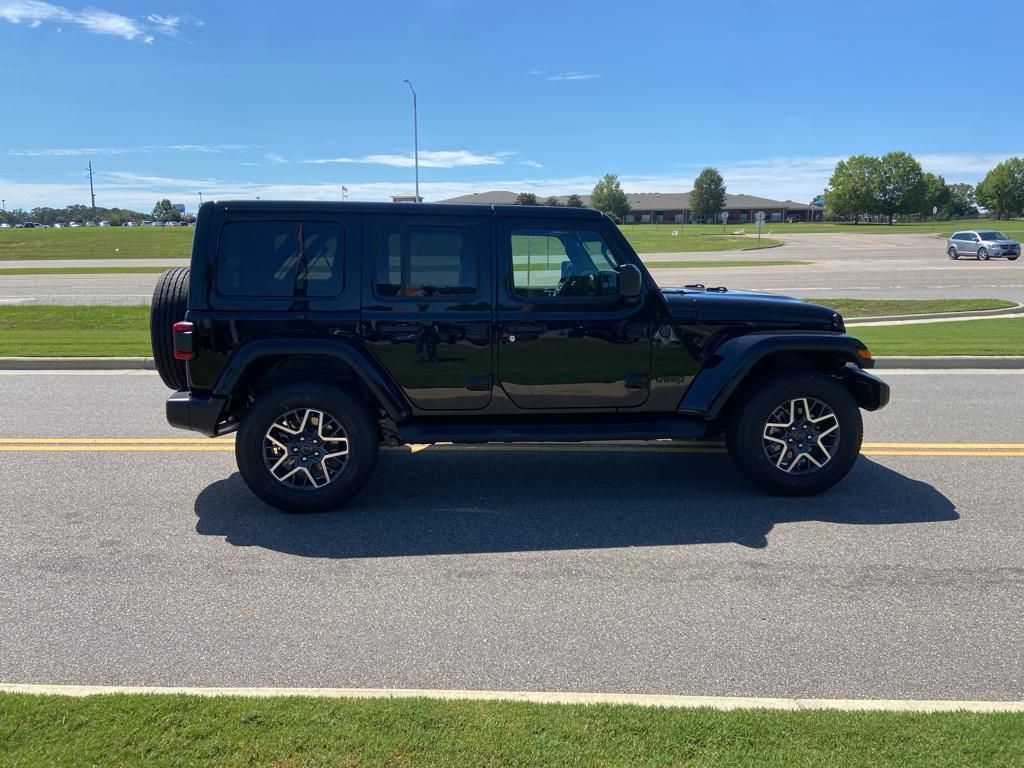 new 2025 Jeep Wrangler car, priced at $54,558