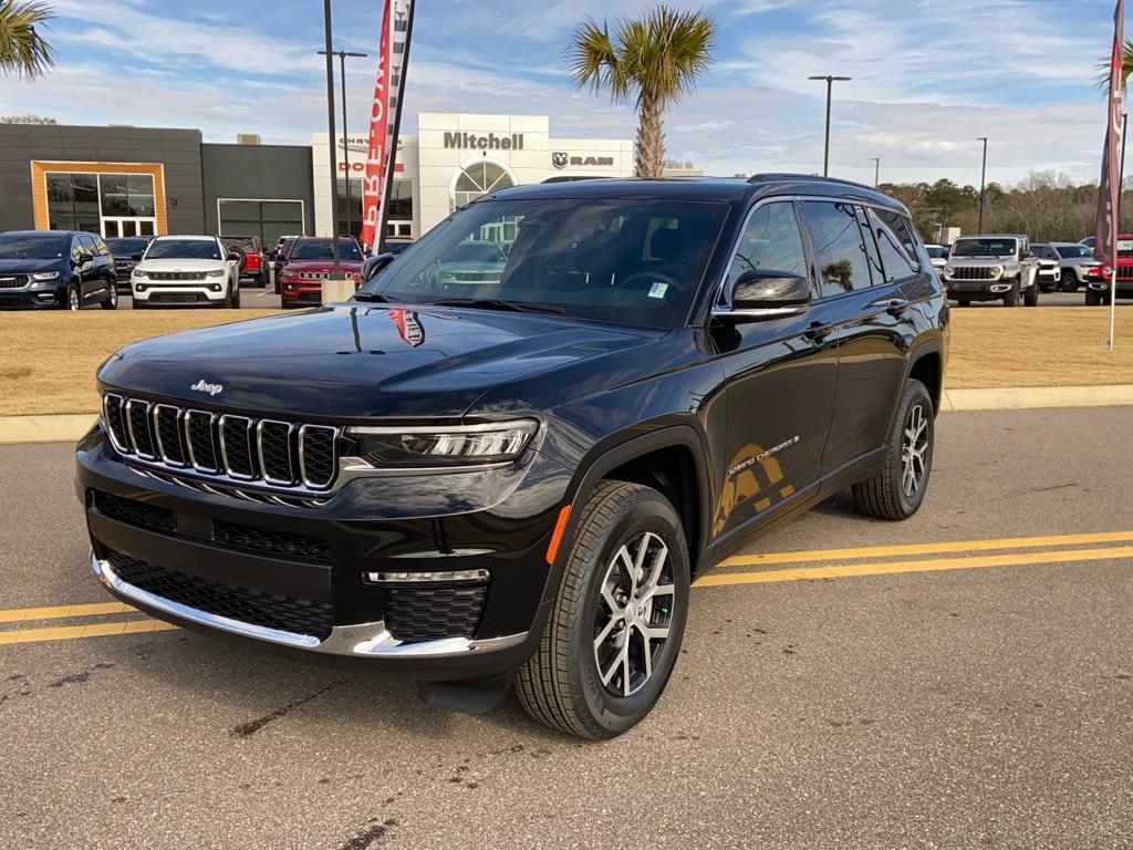 new 2025 Jeep Grand Cherokee L car, priced at $44,322