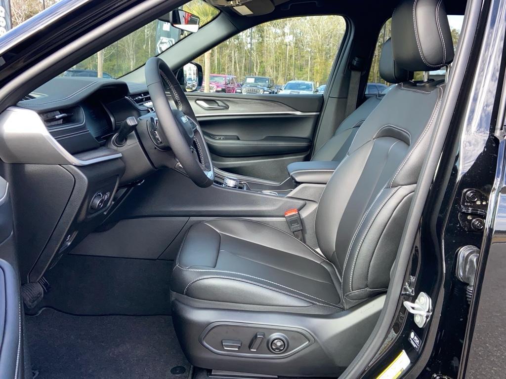 new 2025 Jeep Grand Cherokee L car, priced at $44,322