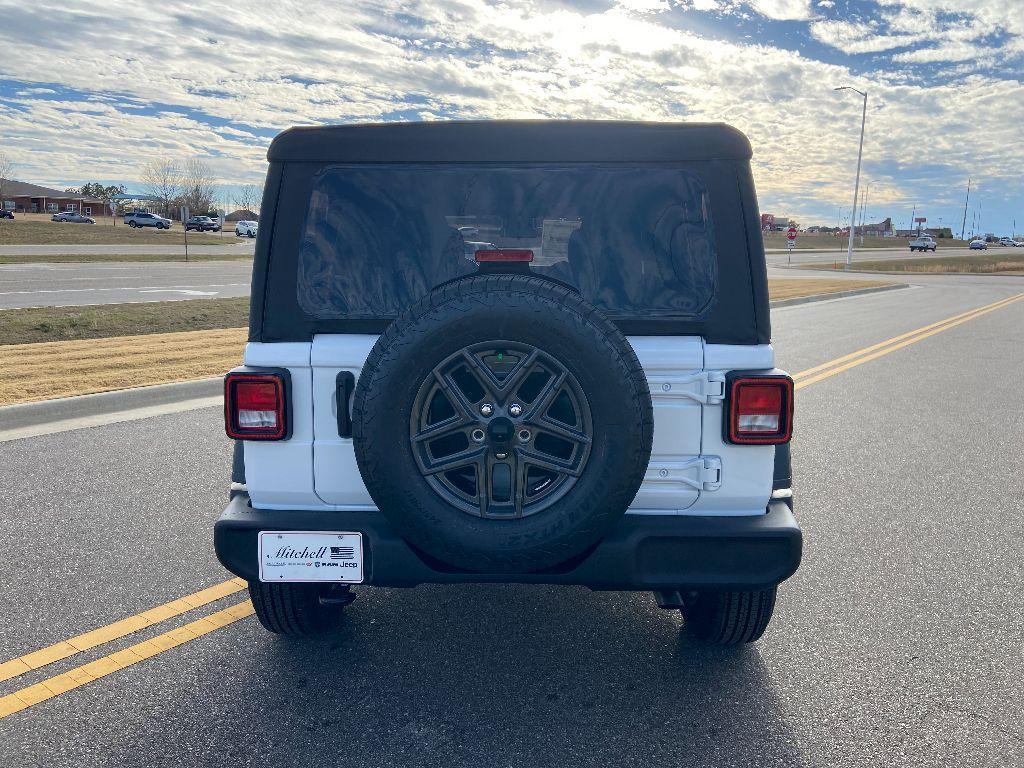 new 2025 Jeep Wrangler car, priced at $39,955