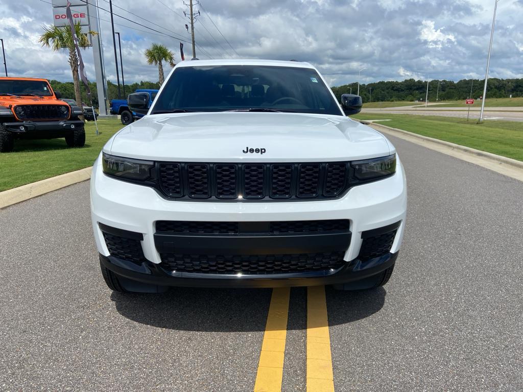 new 2025 Jeep Grand Cherokee L car, priced at $41,239