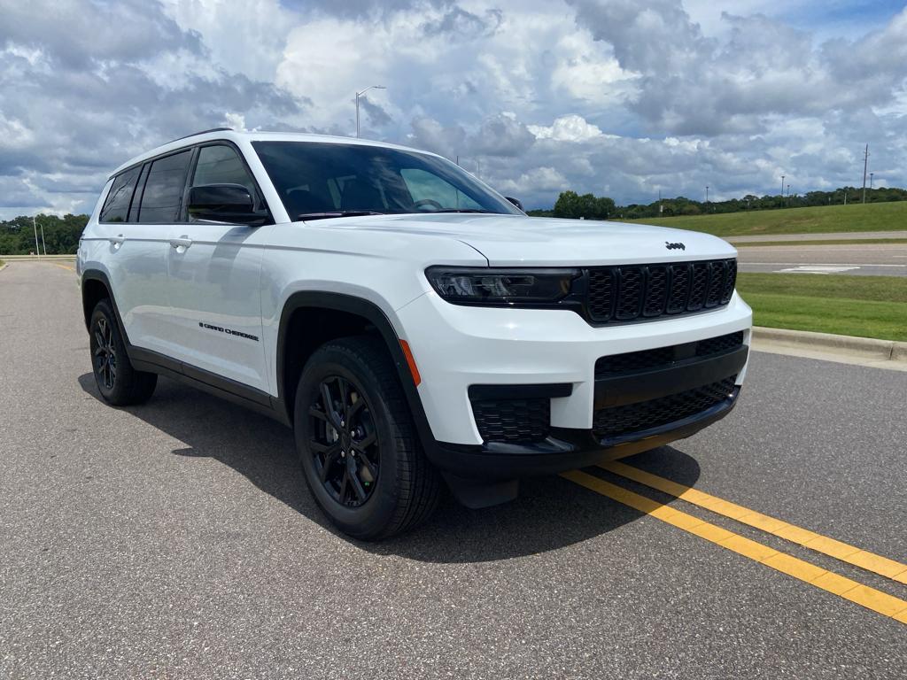 new 2025 Jeep Grand Cherokee L car, priced at $41,239