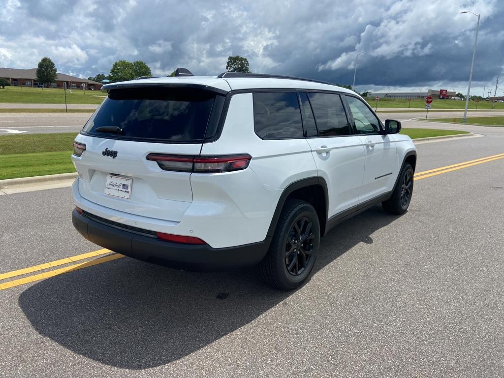 new 2025 Jeep Grand Cherokee L car, priced at $41,239