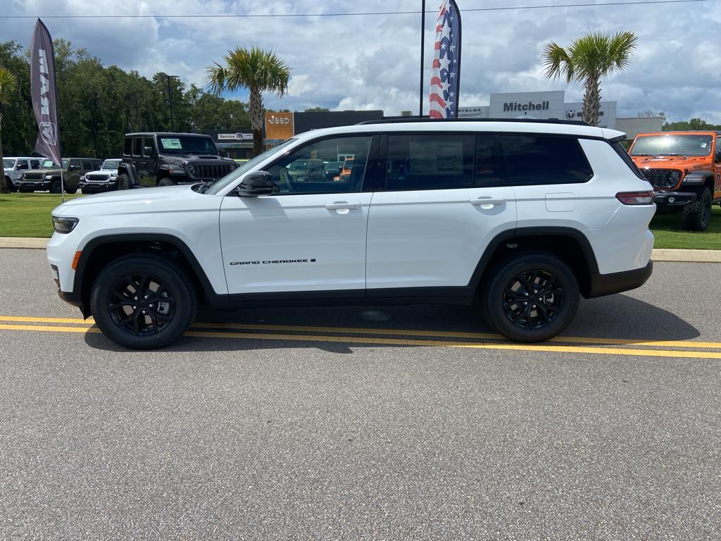 new 2025 Jeep Grand Cherokee L car, priced at $41,239