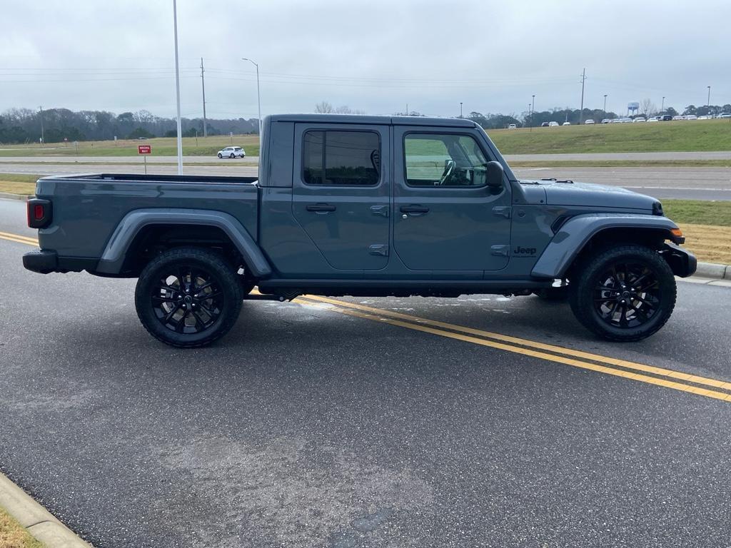 new 2025 Jeep Gladiator car, priced at $41,583