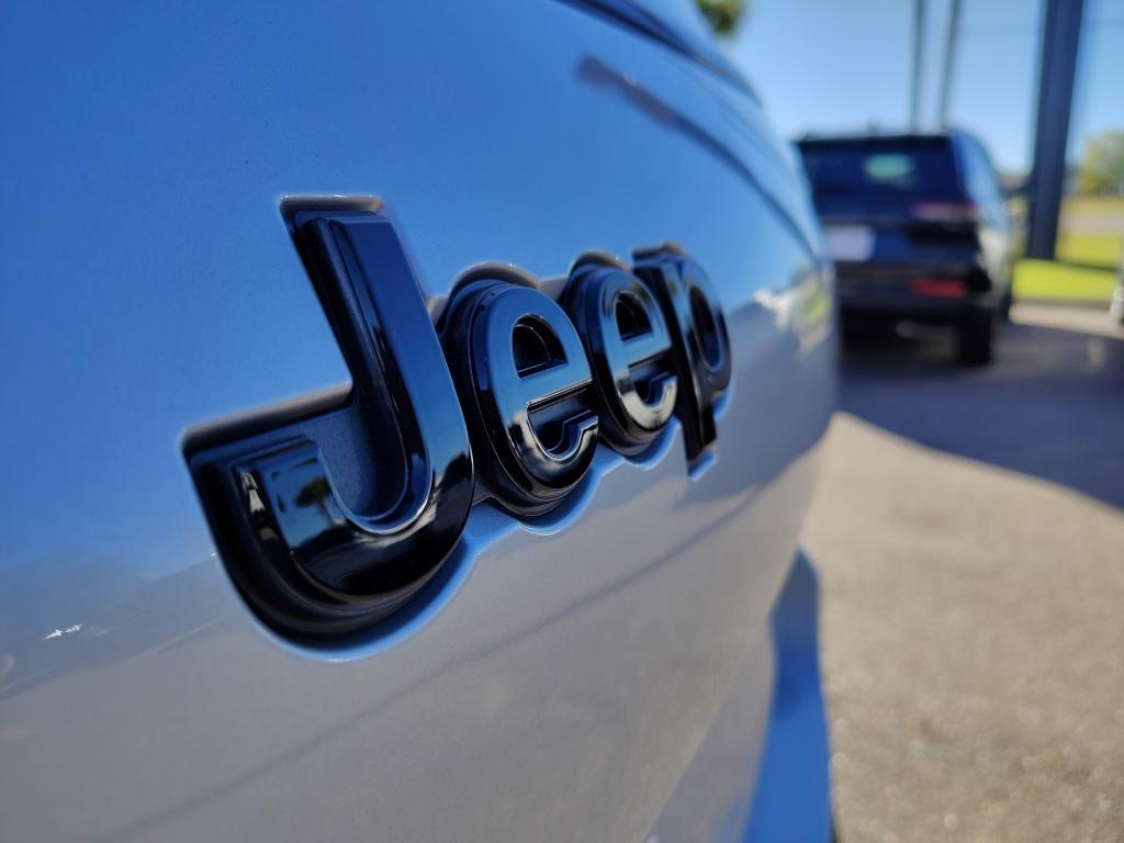 new 2025 Jeep Grand Cherokee L car, priced at $49,107