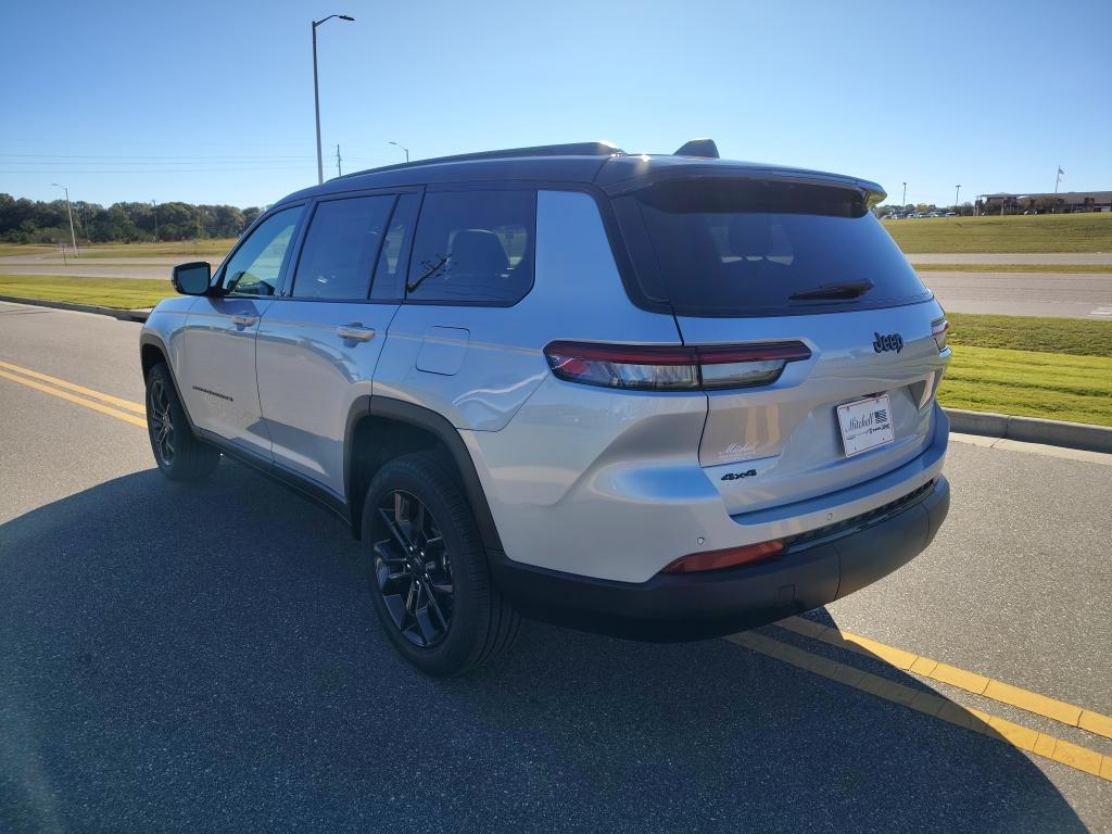 new 2025 Jeep Grand Cherokee L car, priced at $49,107