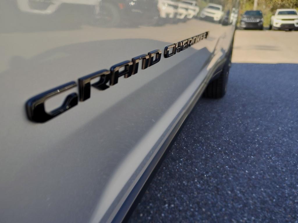 new 2025 Jeep Grand Cherokee L car, priced at $49,107