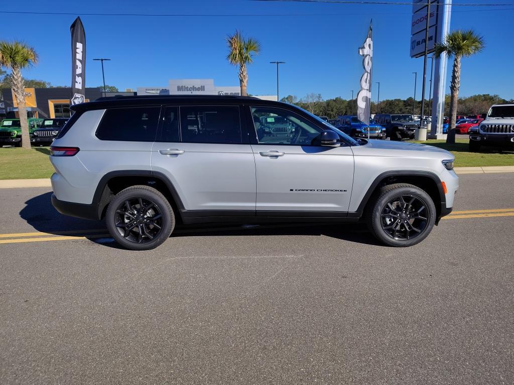 new 2025 Jeep Grand Cherokee L car, priced at $49,107