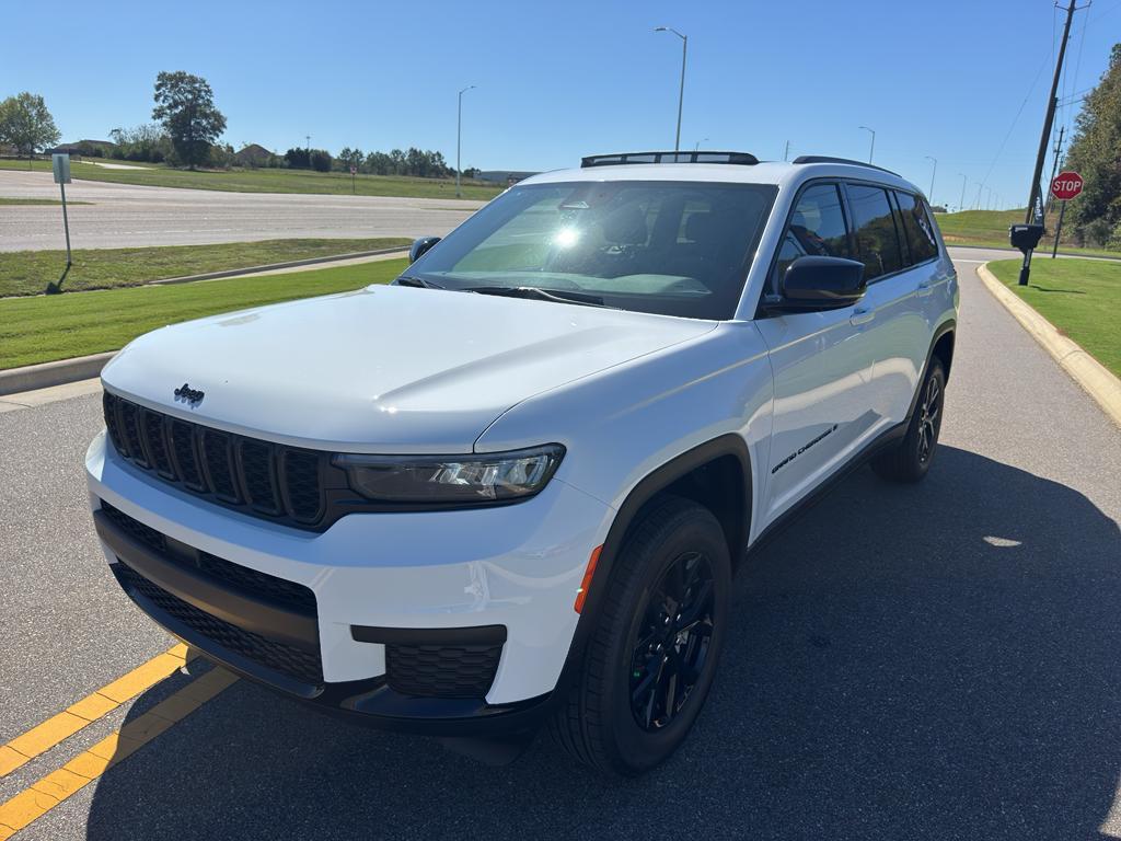 new 2025 Jeep Grand Cherokee L car, priced at $45,397