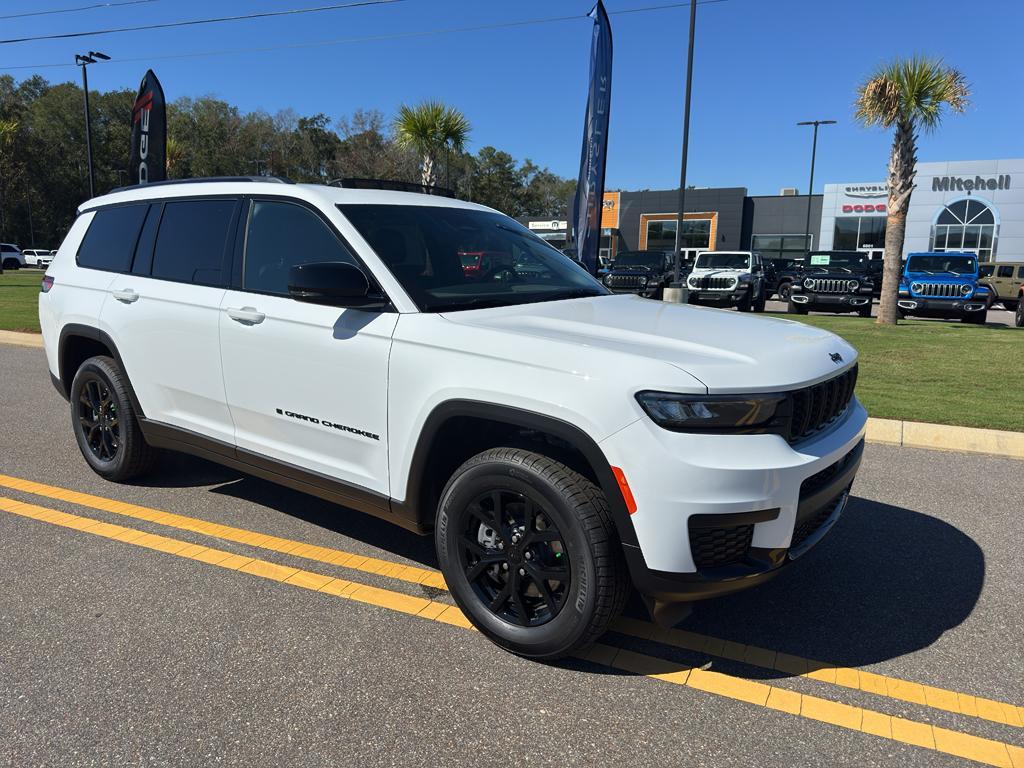 new 2025 Jeep Grand Cherokee L car, priced at $45,397