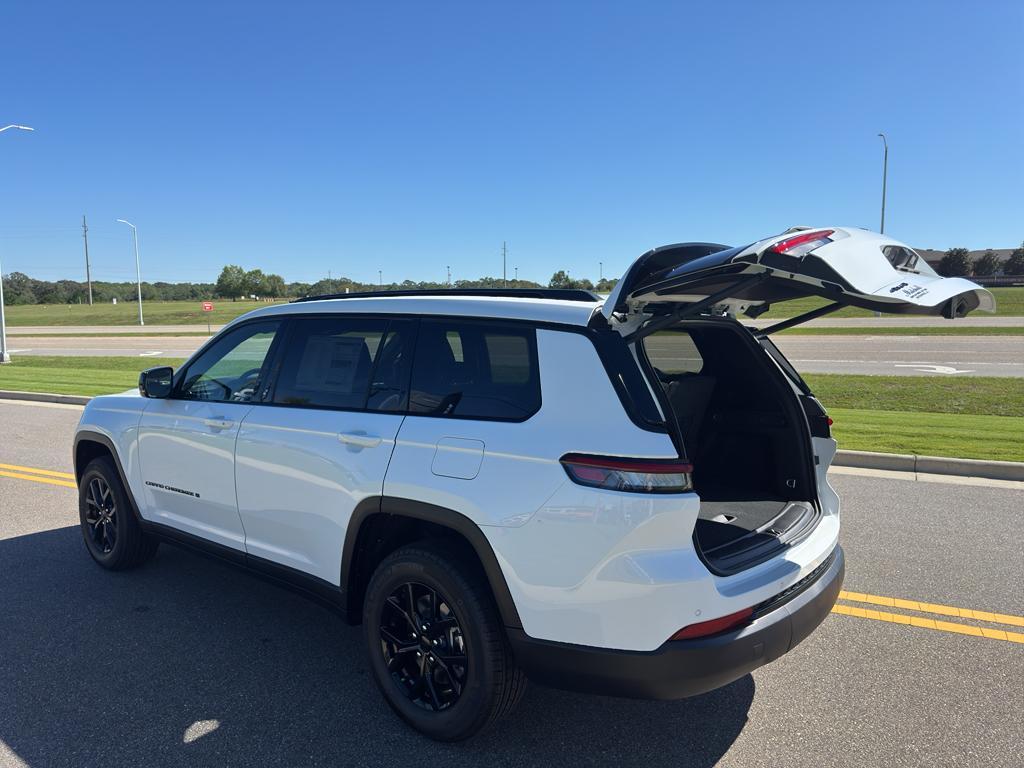 new 2025 Jeep Grand Cherokee L car, priced at $45,397