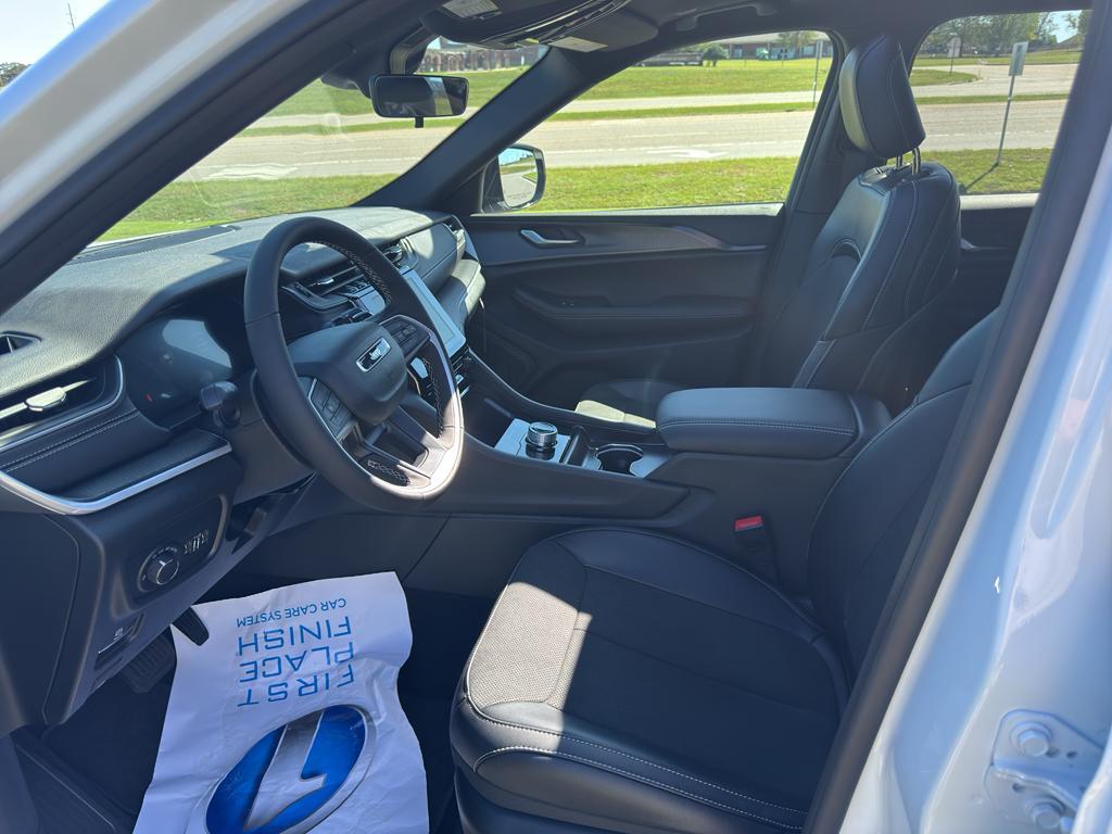 new 2025 Jeep Grand Cherokee L car, priced at $45,397
