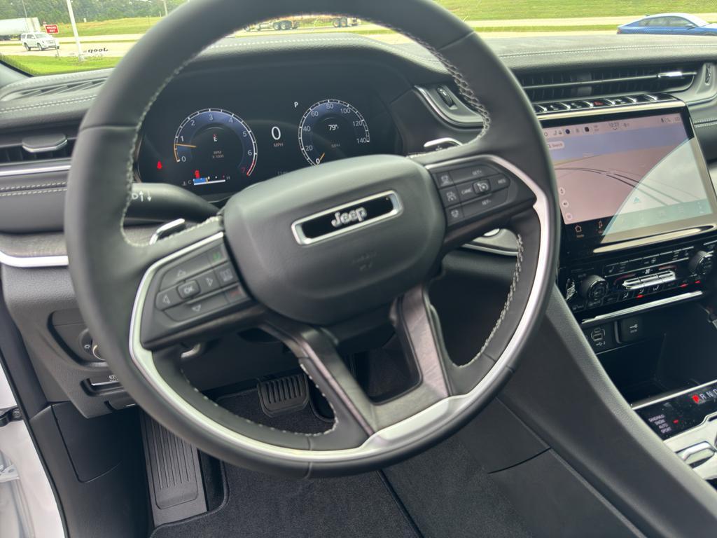 new 2025 Jeep Grand Cherokee car, priced at $43,125