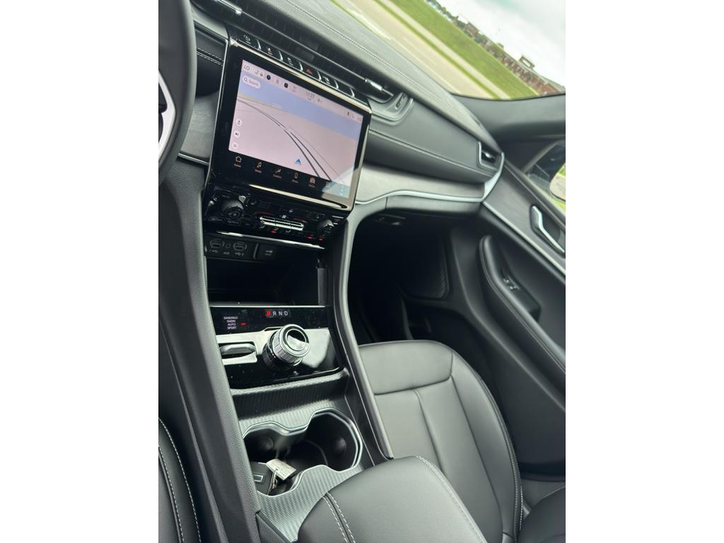 new 2025 Jeep Grand Cherokee car, priced at $43,125