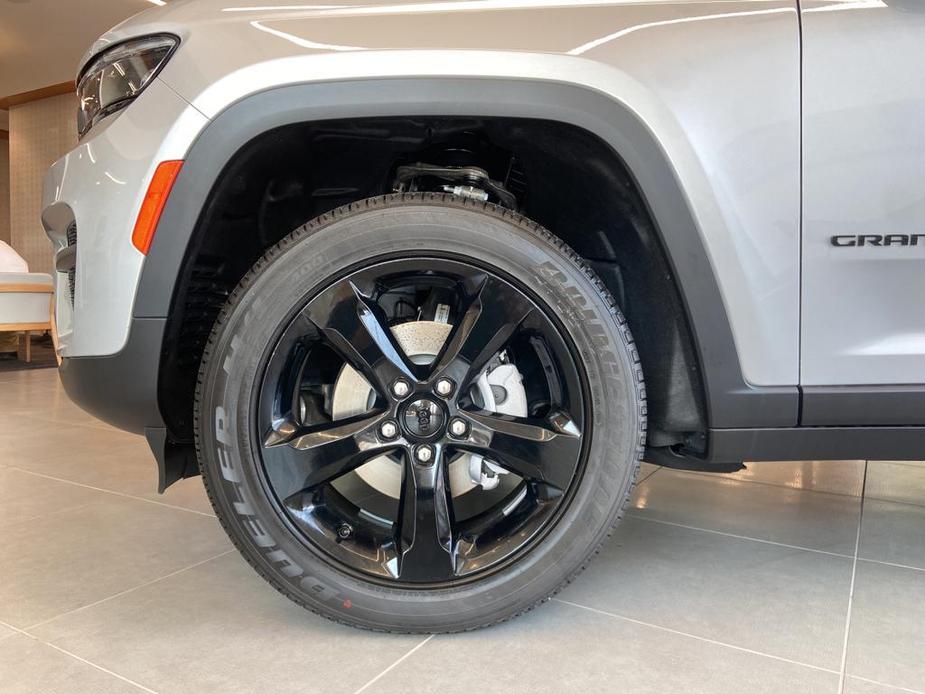 new 2024 Jeep Grand Cherokee car, priced at $43,417