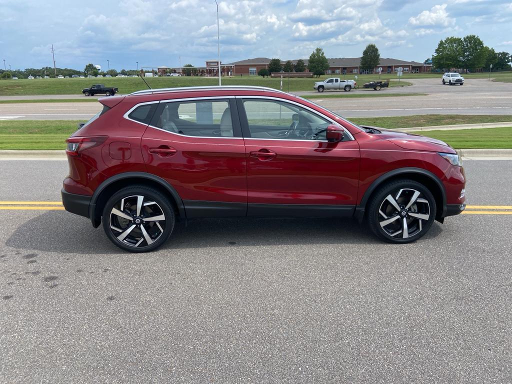 used 2020 Nissan Rogue Sport car, priced at $23,738