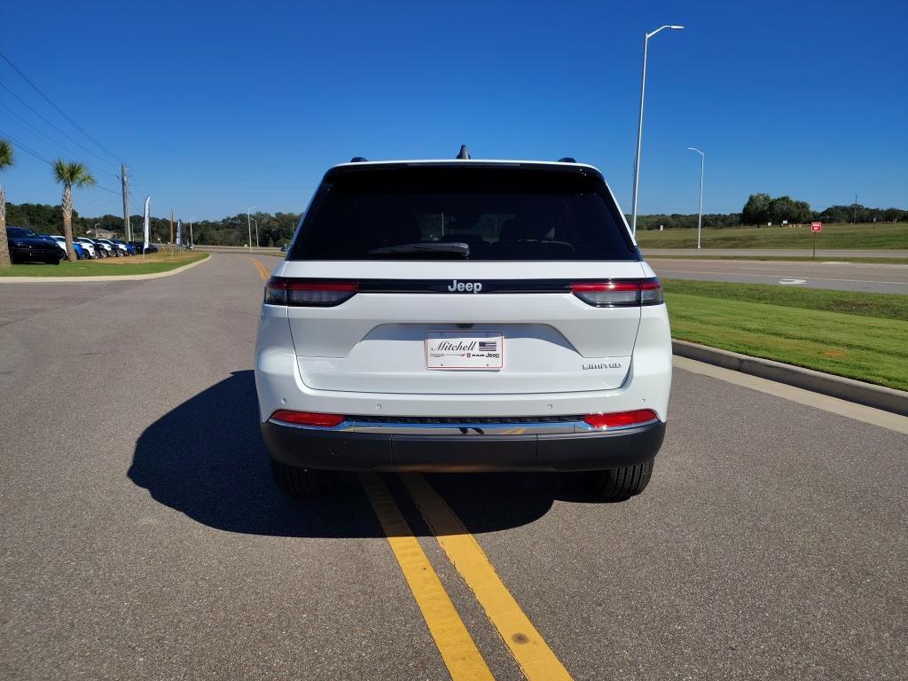 new 2025 Jeep Grand Cherokee car, priced at $40,298