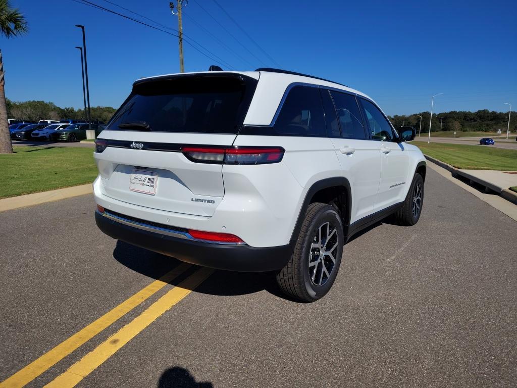 new 2025 Jeep Grand Cherokee car, priced at $40,298
