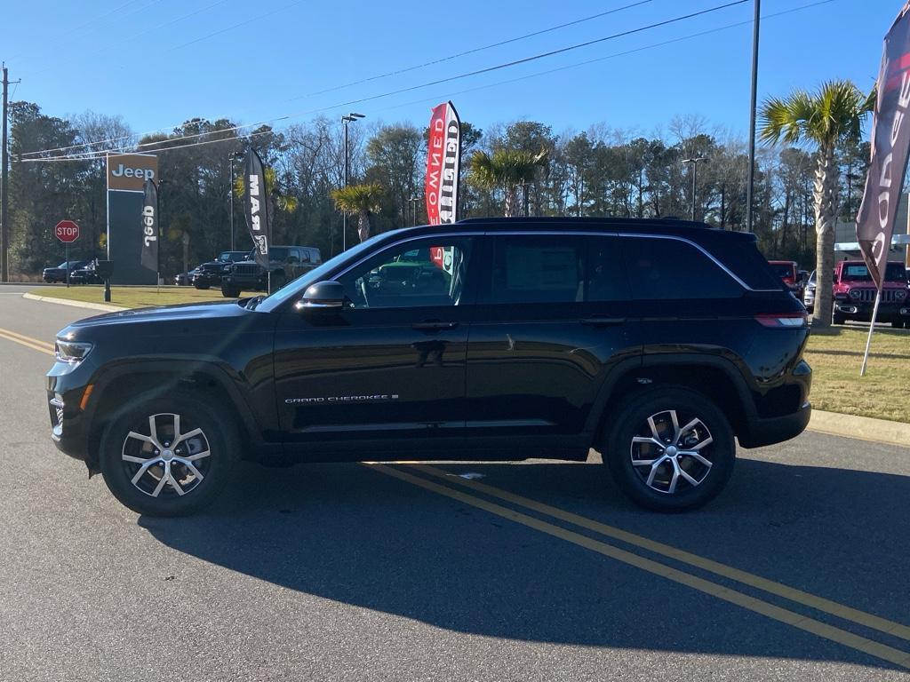 new 2025 Jeep Grand Cherokee car, priced at $42,045
