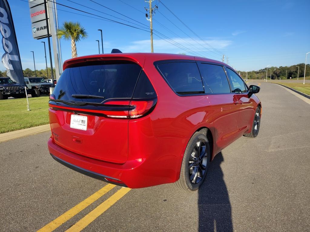 new 2026 Chrysler Pacifica car, priced at $44,378