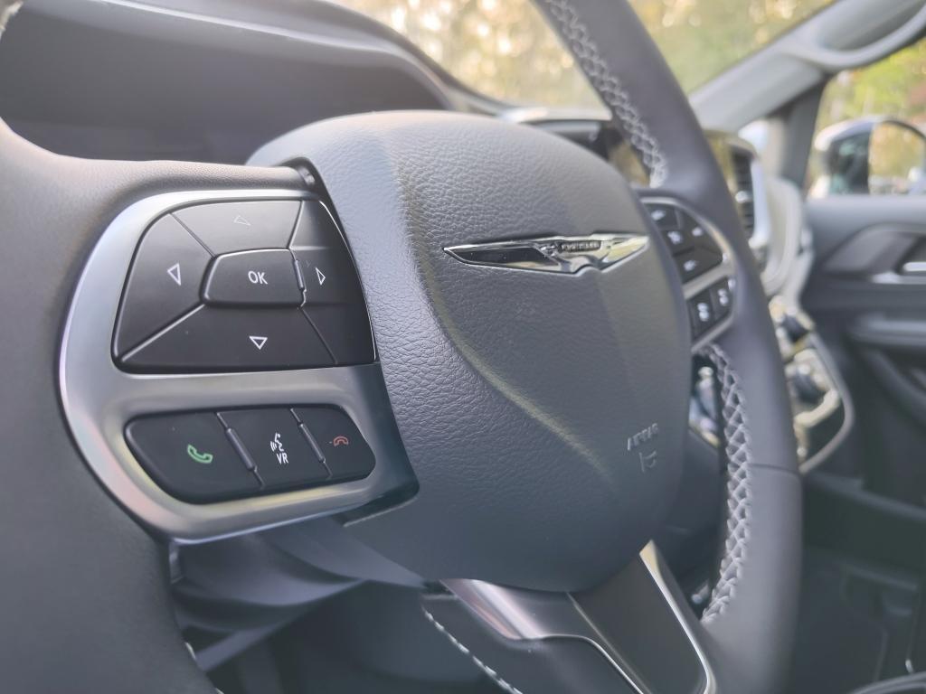 new 2026 Chrysler Pacifica car, priced at $44,378