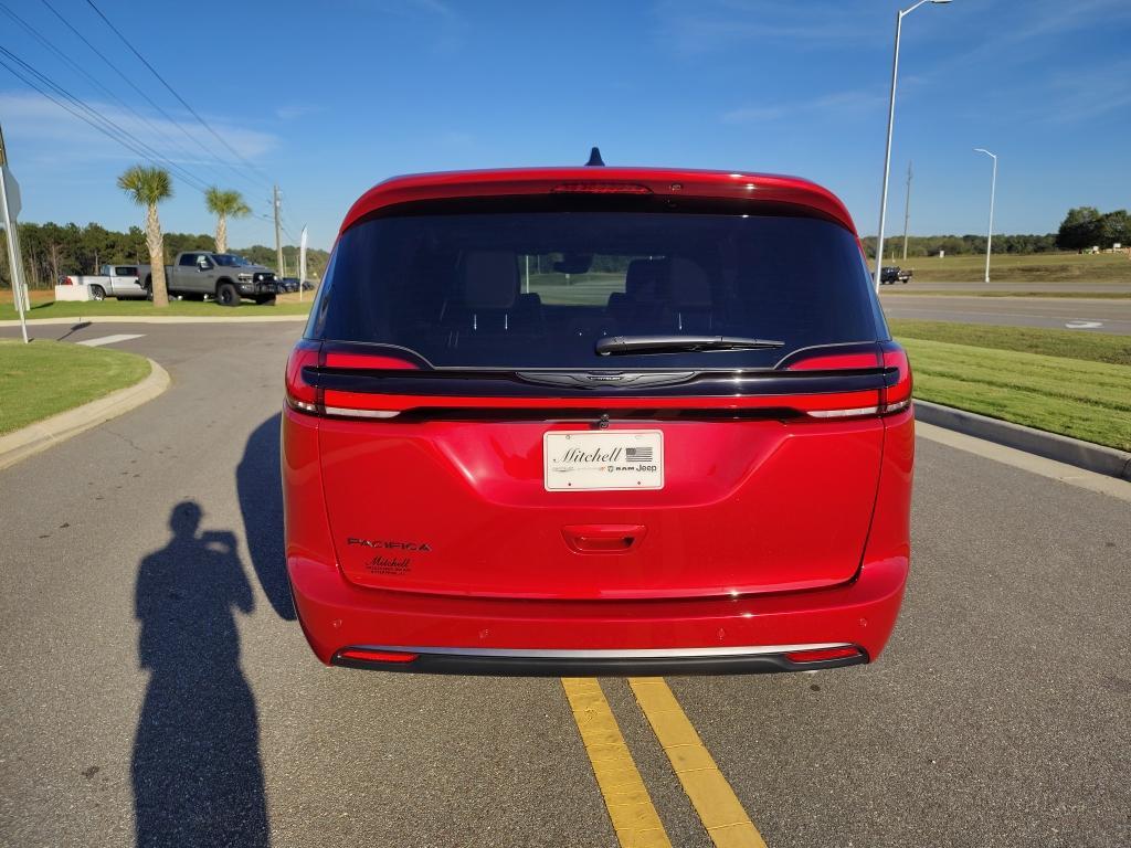 new 2026 Chrysler Pacifica car, priced at $44,378