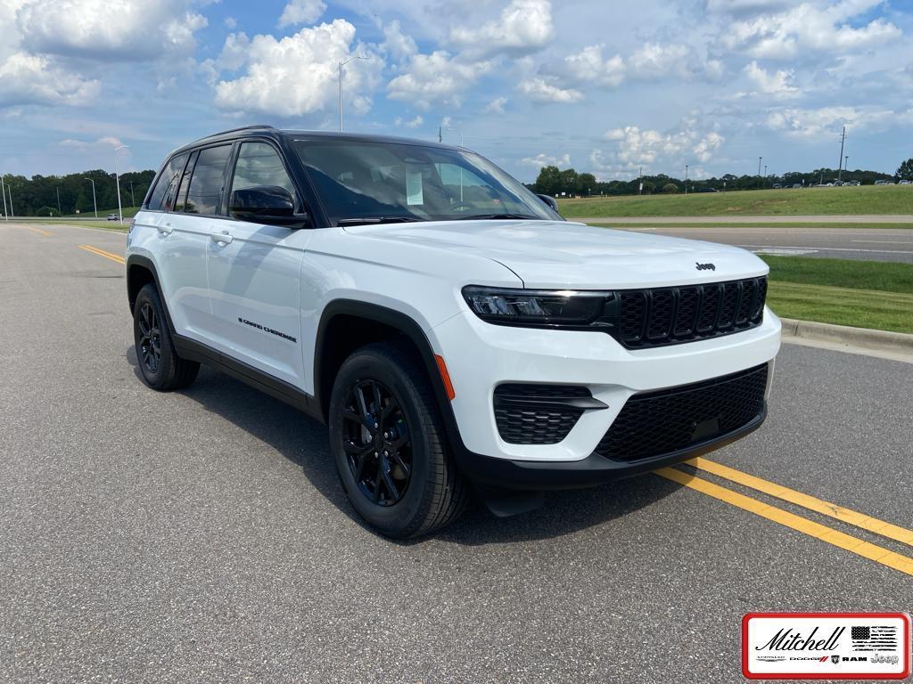 new 2025 Jeep Grand Cherokee car, priced at $40,969