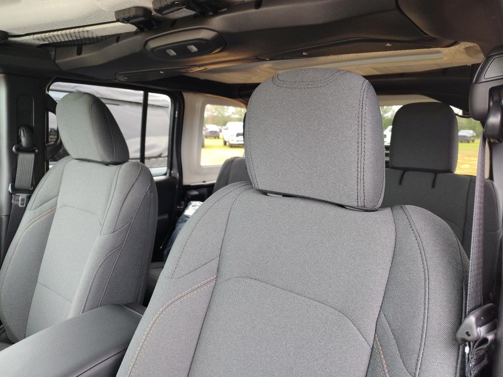 new 2026 Jeep Wrangler car, priced at $45,557