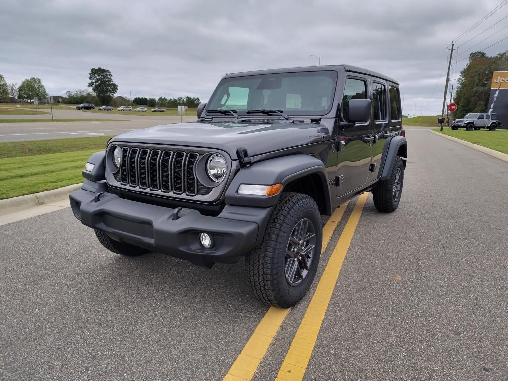 new 2026 Jeep Wrangler car, priced at $45,557