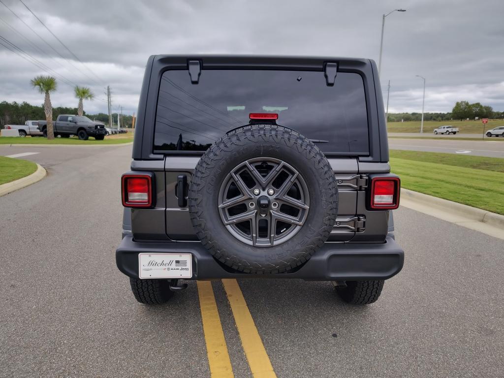 new 2026 Jeep Wrangler car, priced at $45,557