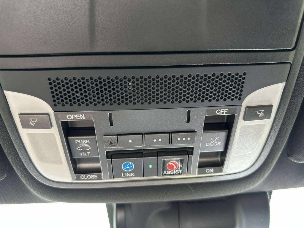 used 2020 Acura MDX car, priced at $34,711