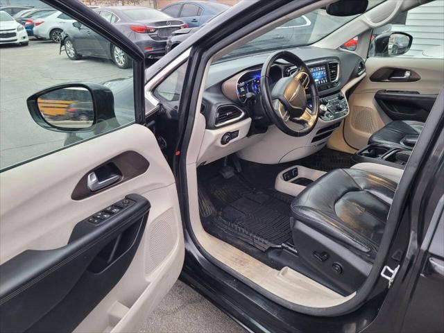 used 2018 Chrysler Pacifica car, priced at $16,500