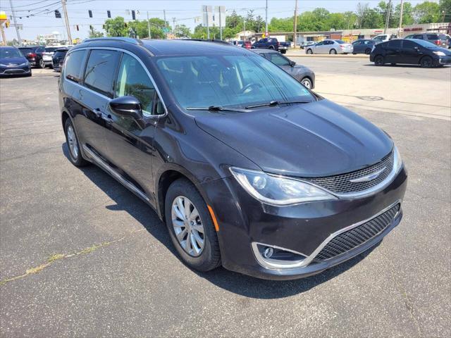 used 2019 Chrysler Pacifica car, priced at $17,400