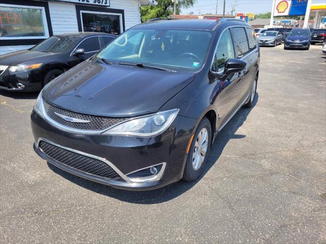 used 2019 Chrysler Pacifica car, priced at $17,400