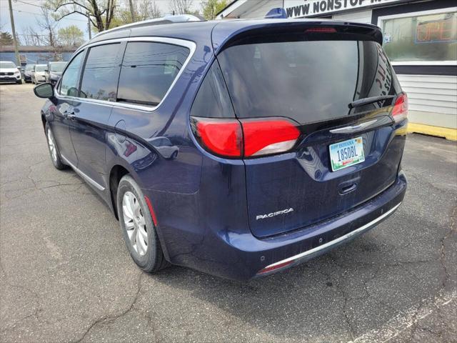 used 2018 Chrysler Pacifica car, priced at $15,150