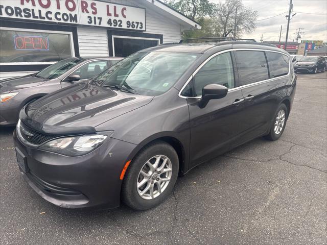 used 2017 Chrysler Pacifica car, priced at $13,622