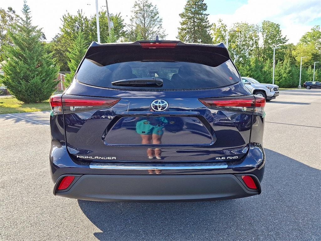 new 2025 Toyota Highlander car, priced at $48,043