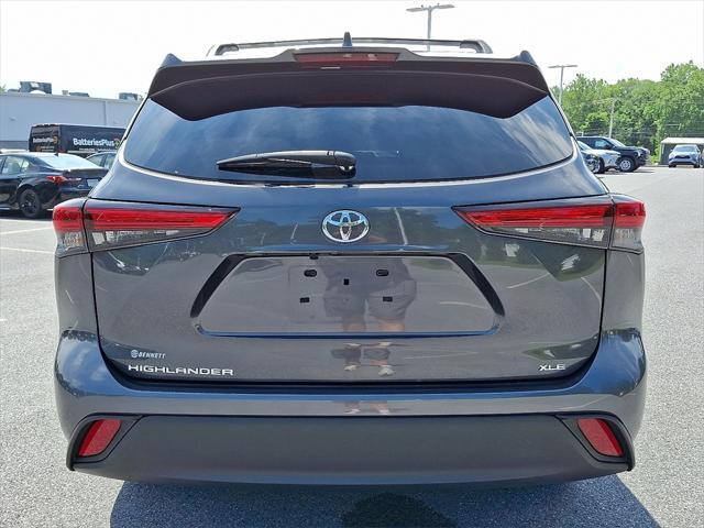 used 2023 Toyota Highlander car, priced at $37,387