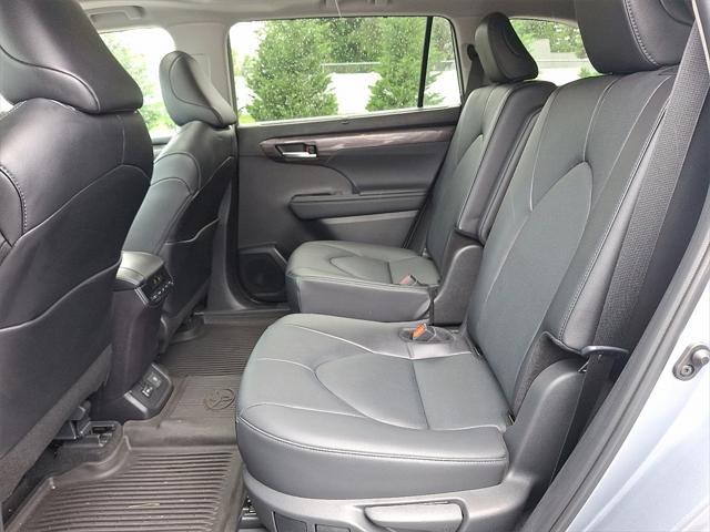 used 2024 Toyota Highlander car, priced at $46,442