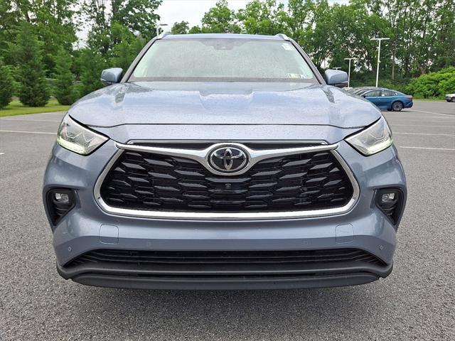 used 2024 Toyota Highlander car, priced at $46,442