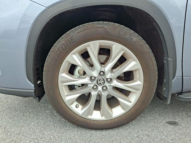 used 2024 Toyota Highlander car, priced at $46,442