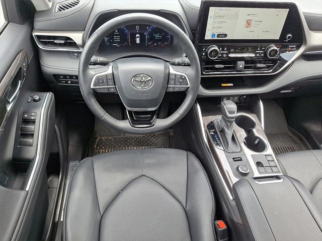 used 2024 Toyota Highlander car, priced at $46,442