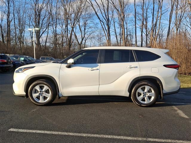 used 2023 Toyota Highlander car, priced at $38,987