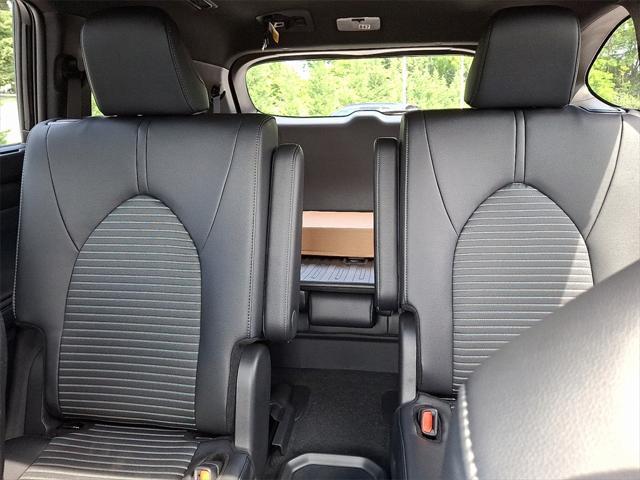 new 2025 Toyota Highlander car, priced at $49,558