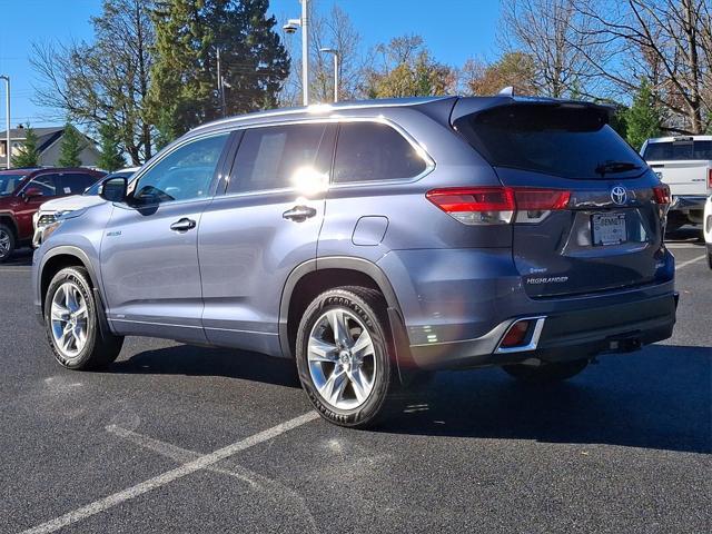 used 2019 Toyota Highlander Hybrid car, priced at $24,187