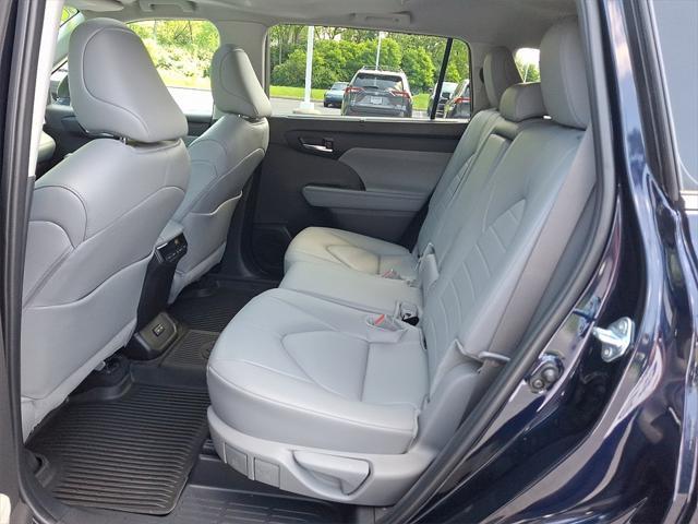 used 2024 Toyota Highlander car, priced at $45,107